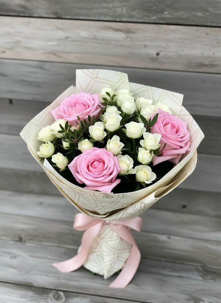 Букет цветов из: Розы в Кутулике
