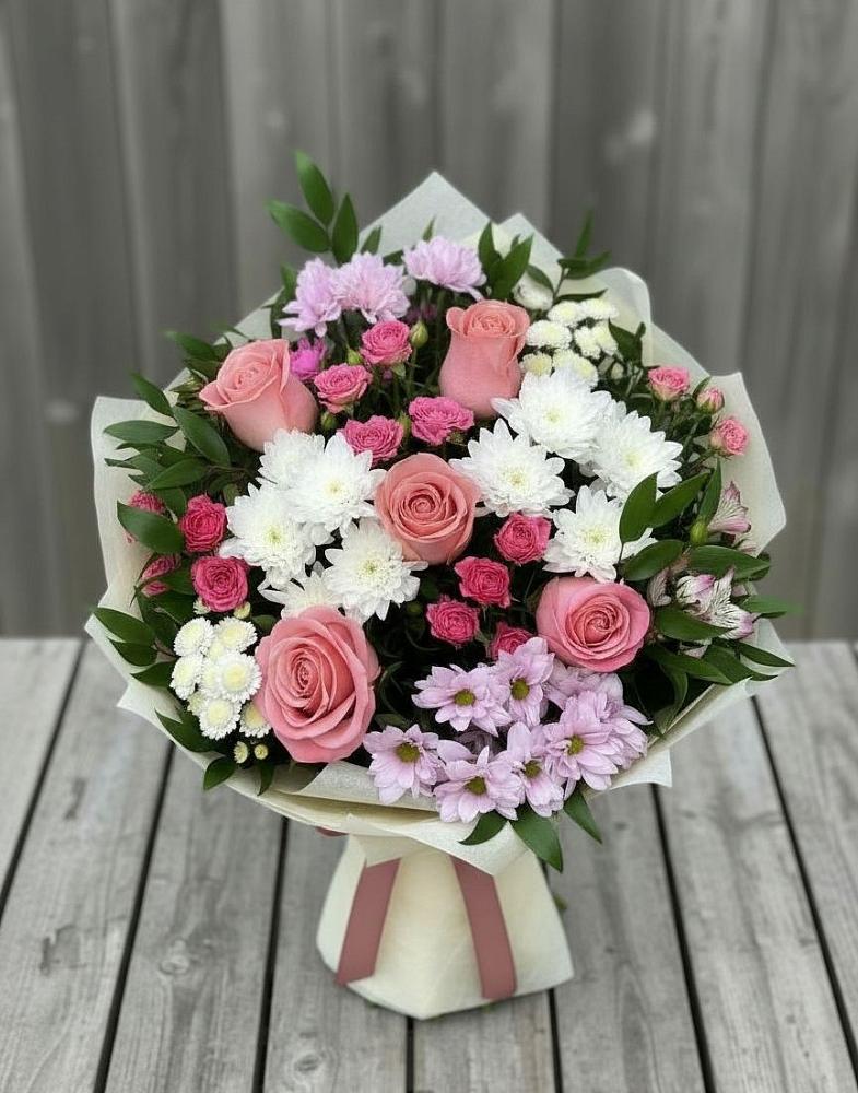 Букет цветов из: Альстромерии, Гвоздики, Розы и Хризантемы в Кутулике