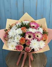 Букет цветов из:  Розы, Герберы и Хризантемы в Кутулике