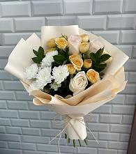 Букет цветов из:  Розы и Хризантемы в Кутулике