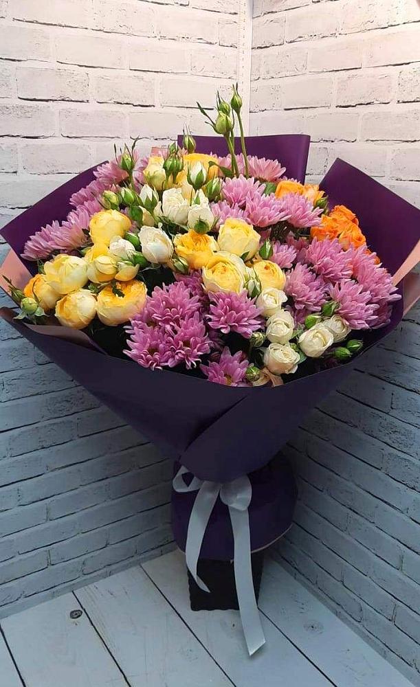 Букет цветов из: Хризантемы и Розы в Кутулике