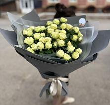 Букет Белые кустовые розы Солинеро в Кутулике