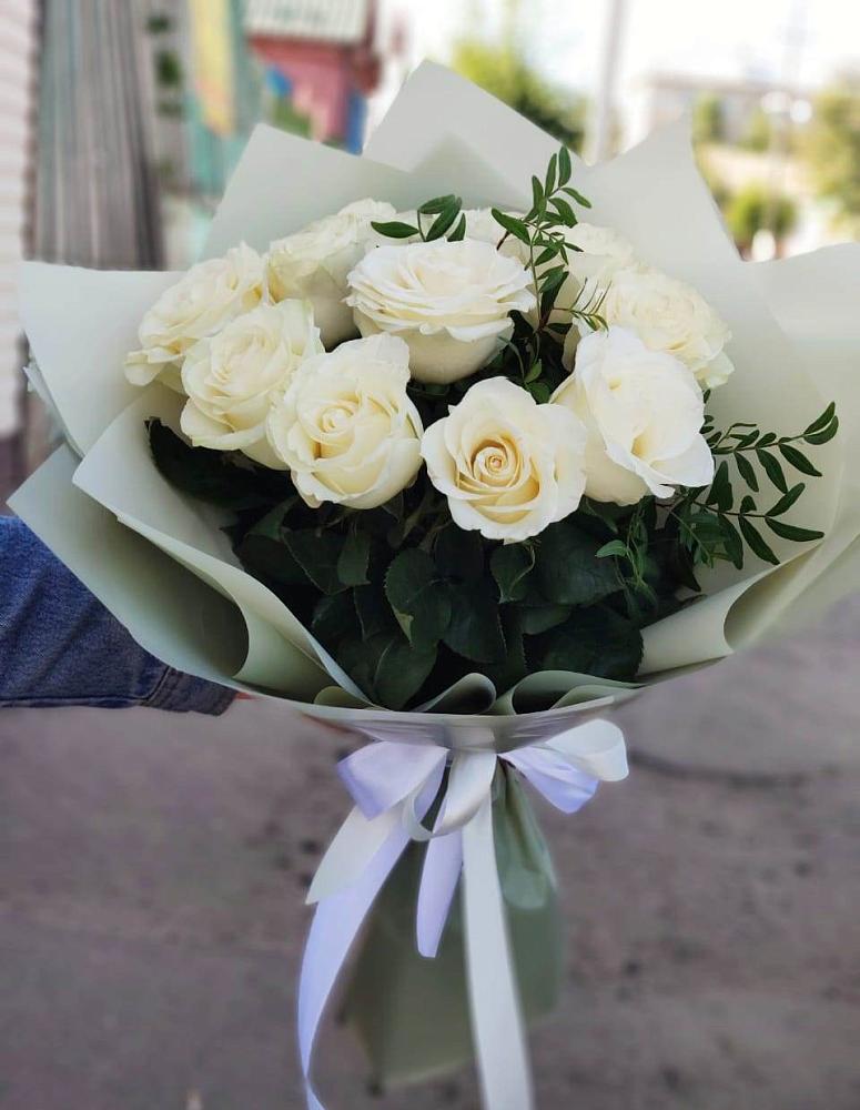 Букет Белые розы Проуд в Кутулике