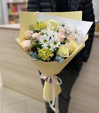 Букет цветов из:  Альстромерии, Розы и Хризантемы в Кутулике