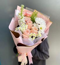 Букет цветов из:  Хризантемы и Розы в Кутулике