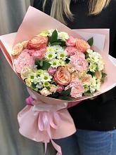 Букет нежные объятья в Кутулике Букет цветов из: Гвоздики, Розы и Хризантемы в Кутулике