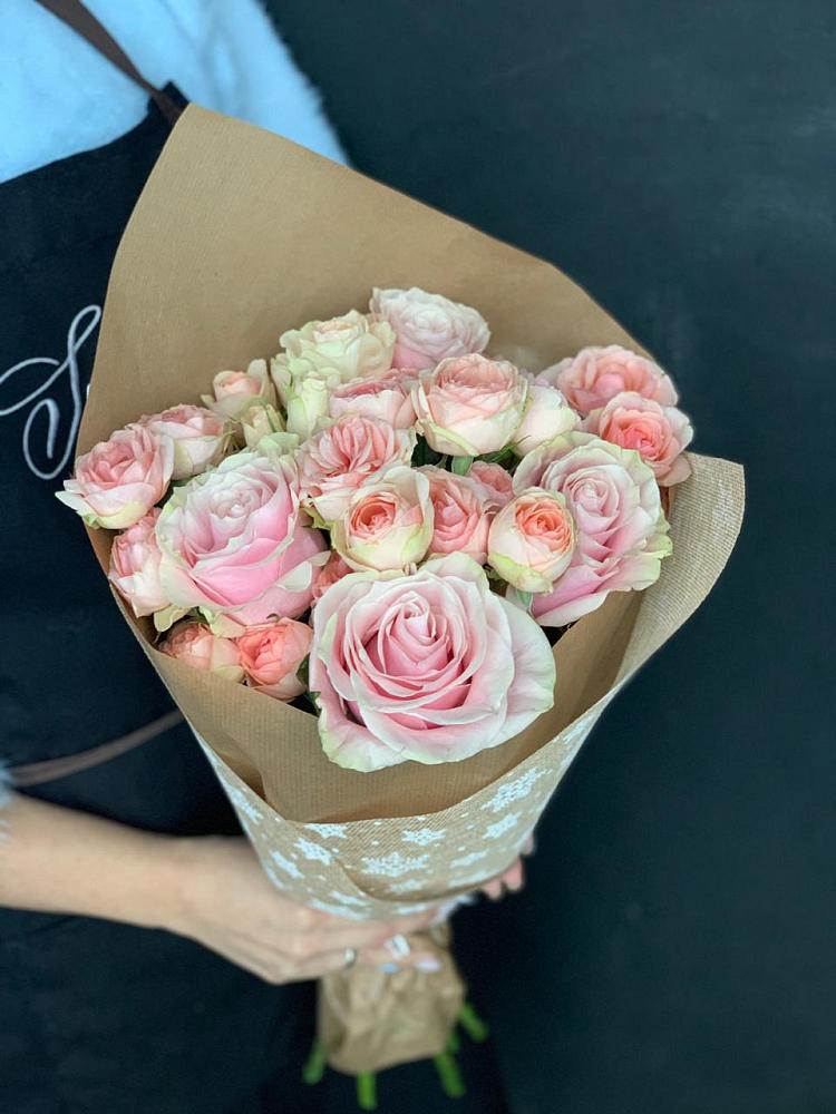 Букет цветов из: Хризантемы и Розы в Кутулике