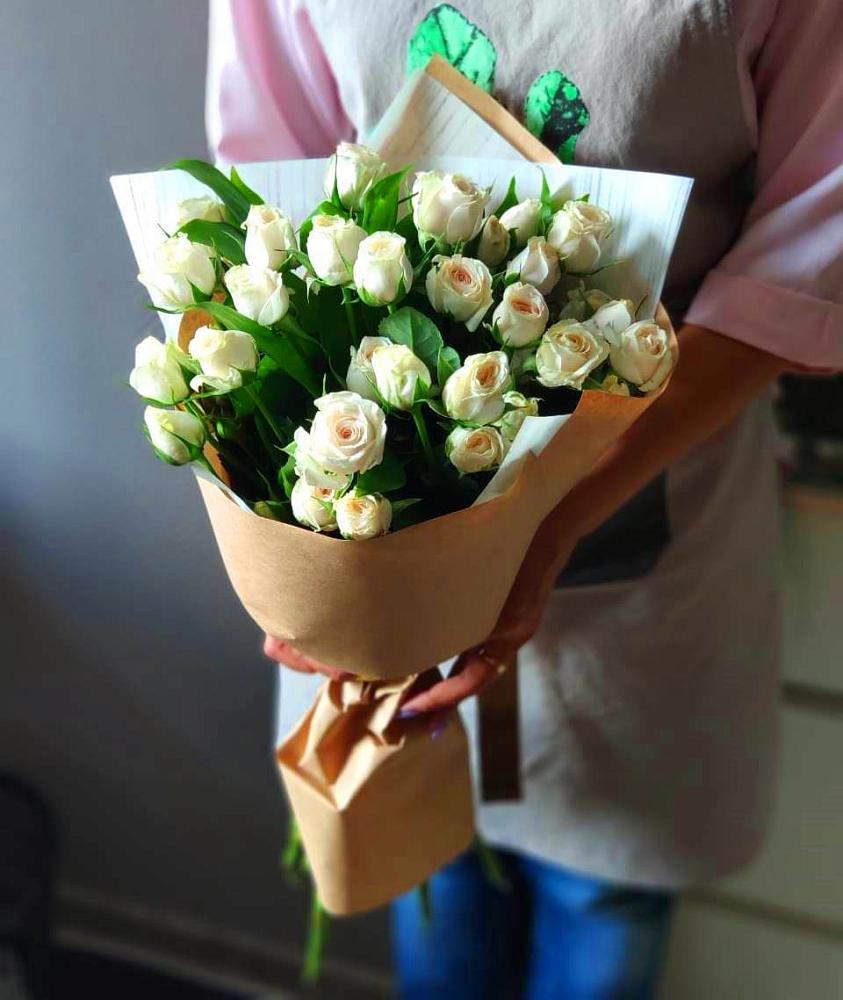 Букет цветов из: Розы в Кутулике