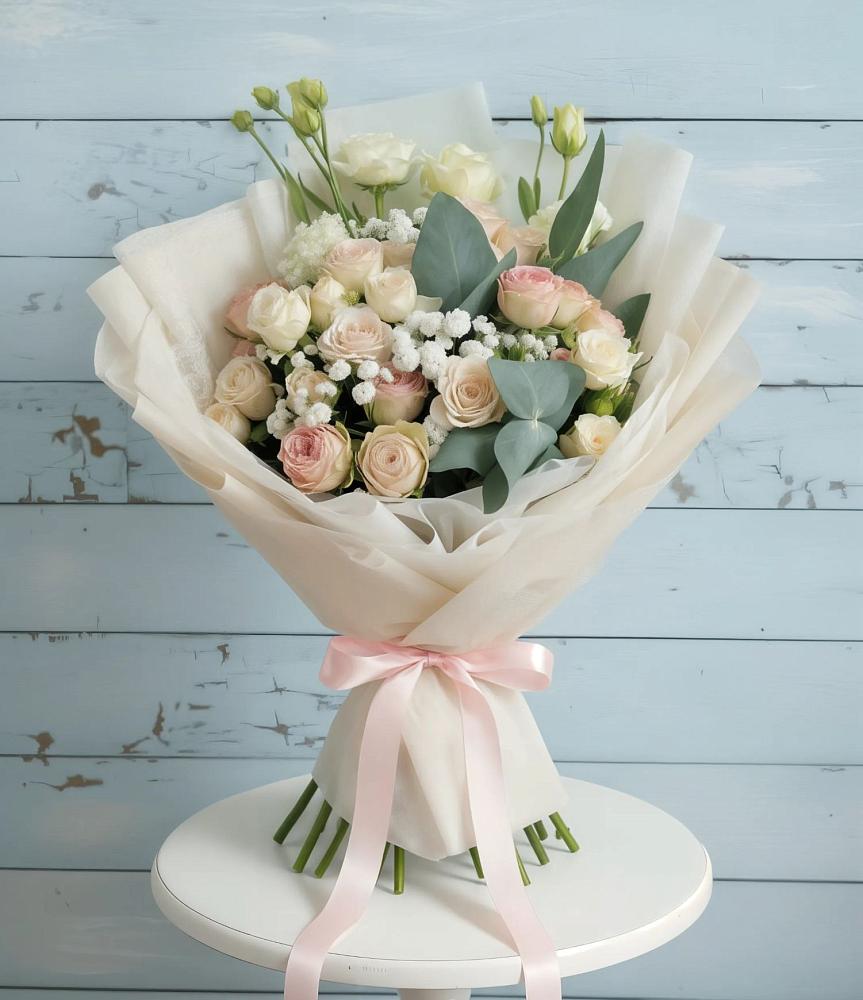 Букет цветов из: Розы и Лизиантусы в Кутулике