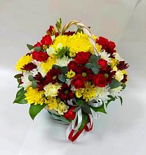 Цветочная композиция из Хризантемы и Розы в корзине в Кутулике