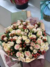 Букет цветов из:  Розы #REPLACE_PRED# Кутулике