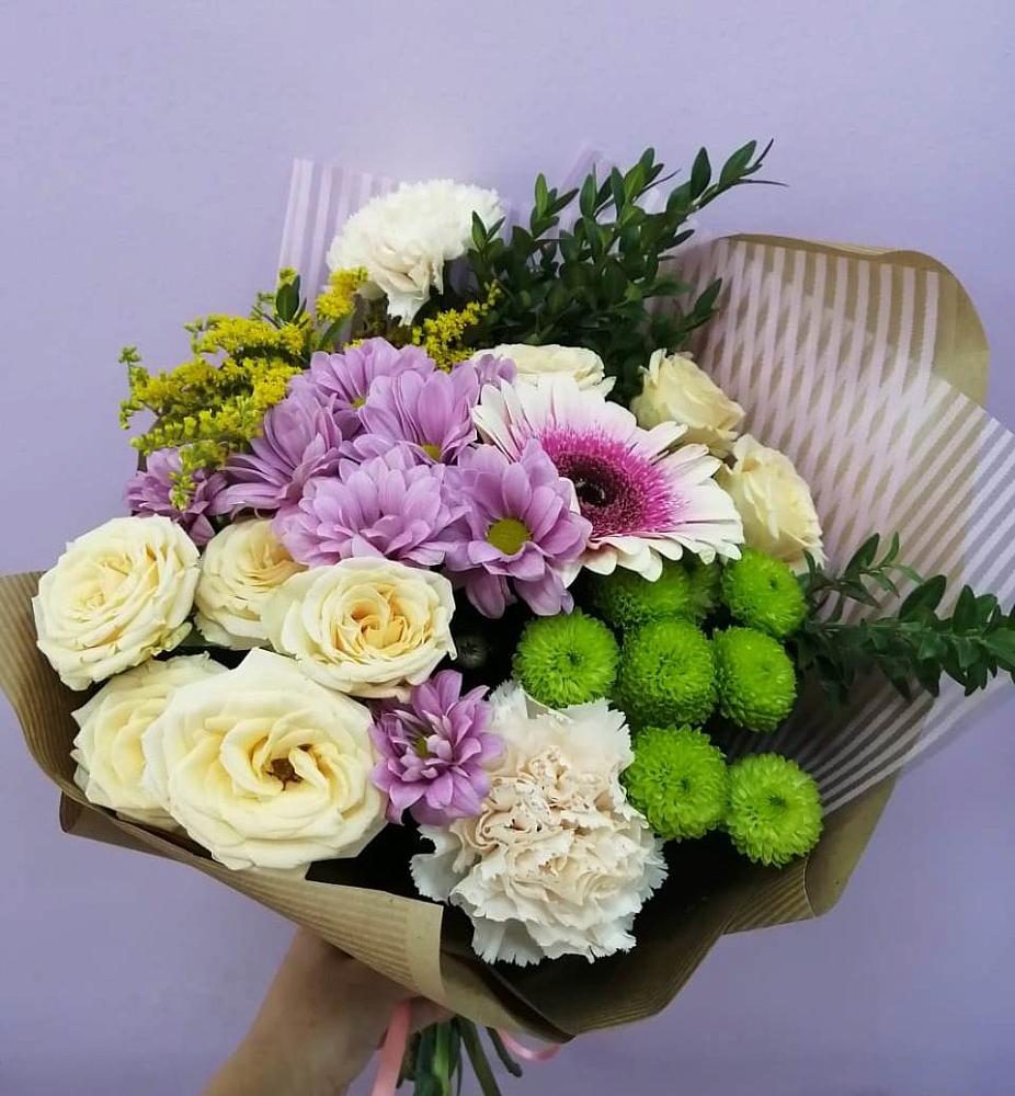 Букет цветов из: Хризантемы, Розы, Гвоздики и Герберы в Кутулике