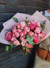 Букет розы в пальмах в Кутулике Букет цветов из: Розы в Кутулике