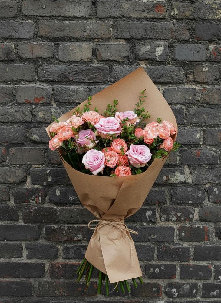 Букет цветов из: Розы в Кутулике