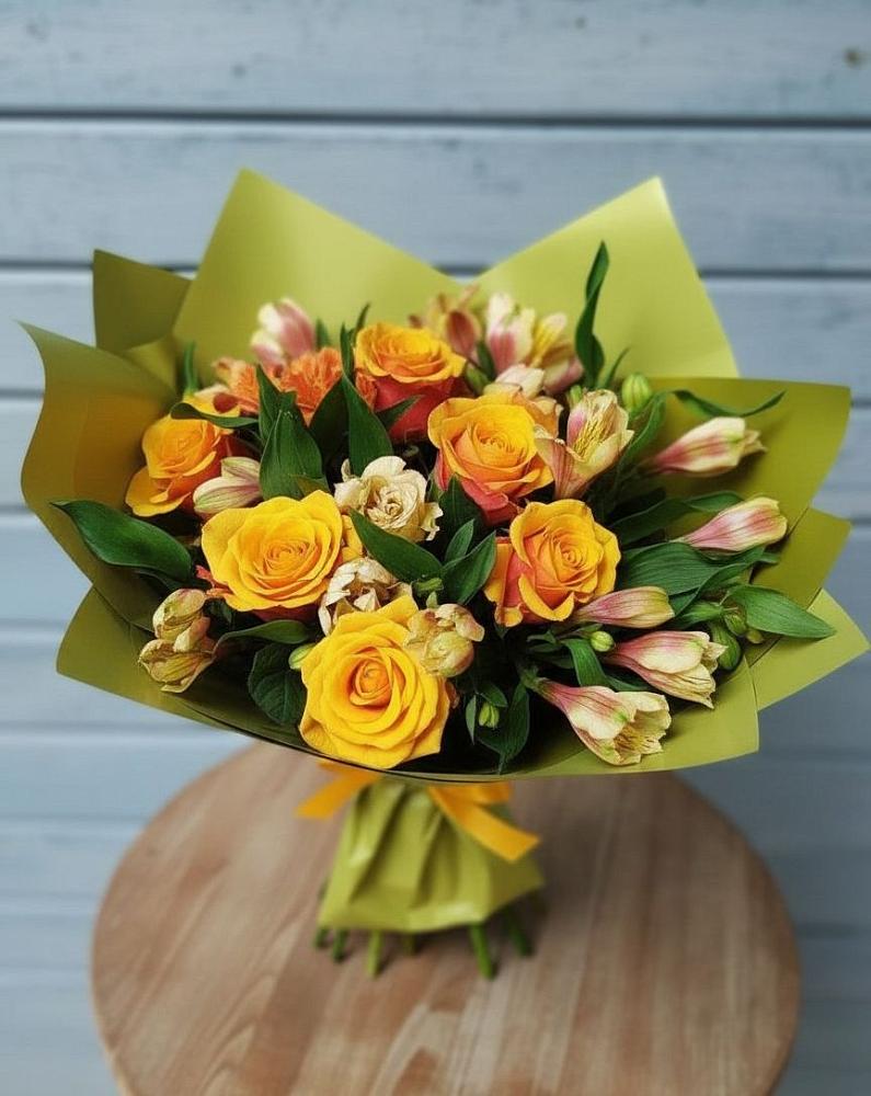 Букет цветов из: Альстромерии и Розы в Кутулике