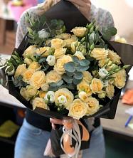 Букет птица счастья в Кутулике Букет цветов из: Розы и Лизиантусы в Кутулике