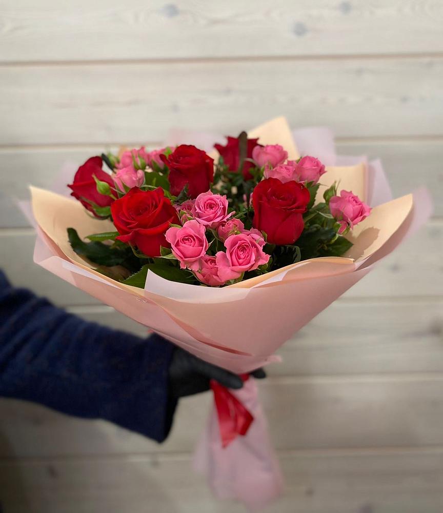 Букет цветов из: Розы в Кутулике