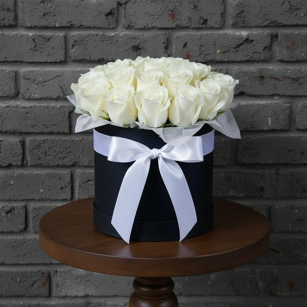 Цветочная композиция из Розы в шляпной коробке в Кутулике