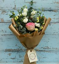 Букет цветов из:  Розы и Лизиантусы #REPLACE_PRED# Кутулике