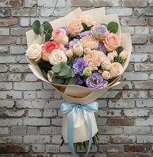 Букет цветов из:  Розы, Лизиантусы и Гвоздики в Кутулике