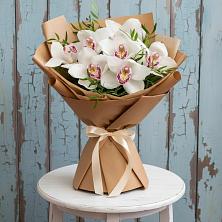 Букет цветов из:  Орхидеи и Розы в Кутулике